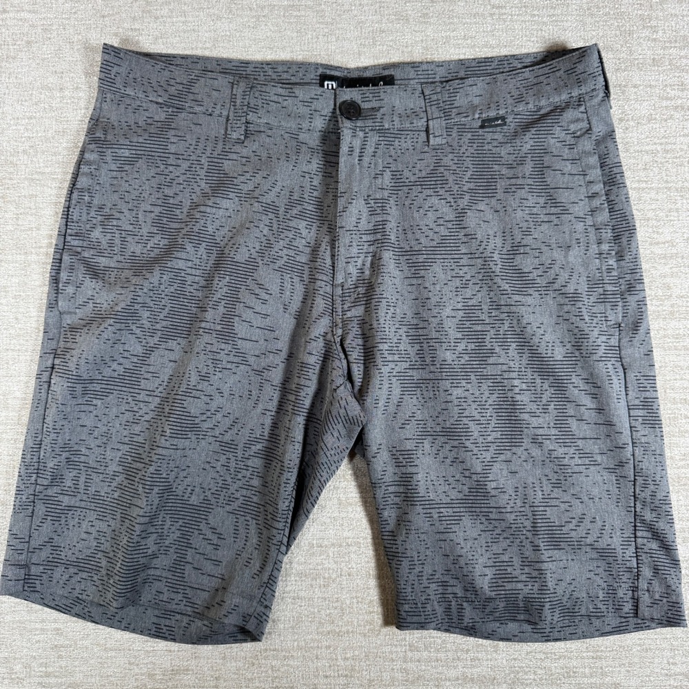 Travis Mathew Performance Shorts Mens 34/10 Grey Pattern Golf Stretch